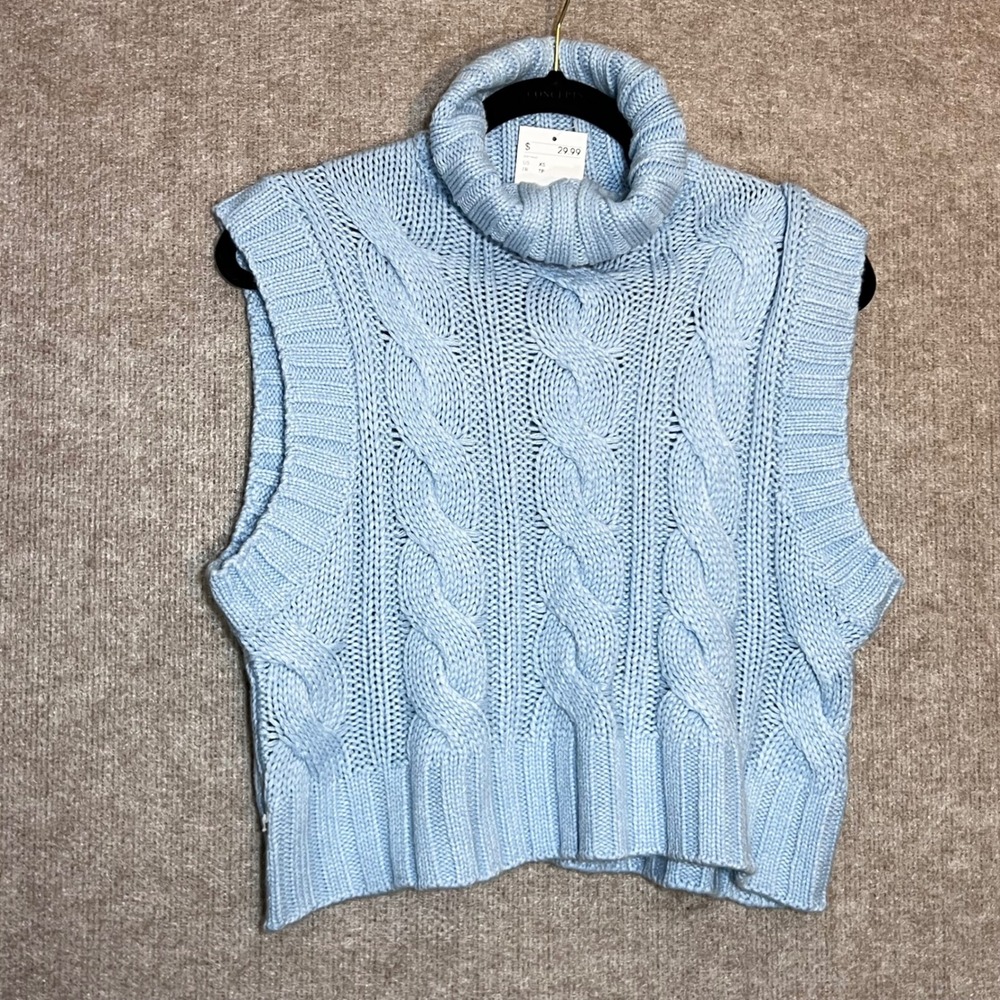 H&M Divided Cable Knit Turtleneck Sweater Vest Women XS Crop Sleeveless Coquette